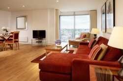 Aldgate City Serviced 2 Bedroom Apartment