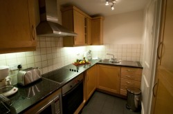 Basil Street Knightsbridge 3 Bedroom Apartment - Fully equipped kitchen