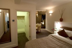Basil Street small studio apartment