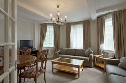 Fountain House Hyde Park 3 Bedroom Apartment