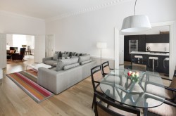 Metropolitan Apartments Serviced 2 Bedroom - stunning lounge