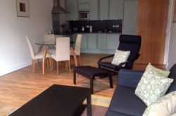 Pepys Street Serviced Apartment - Spacious and airy lounge