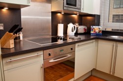 Pepys Street Serviced Apartment - Kitchen