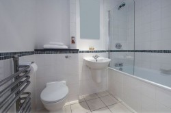 Queen Street Serviced 2 bedroom Apartment