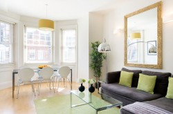 Senior Serviced 2 Bedroom in Chelsea - Lounge