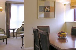 Basil Street Serviced Apartment - Dining Area