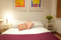 Notting Hill Serviced Studio - Standard Double studio with combined sleep and living area