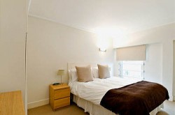 Albert Street Serviced 1 Bedroom Apartment - Tranquil