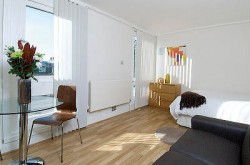 Albert Street Serviced Studio Apartment - Light and Airy