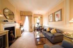 Curzon Mayfair 3 Bedroom Apartments - Lounge