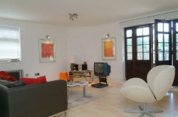 Kew Gardens Serviced Two bedroom Apartments