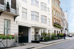 Mayfair Hertford Serviced 3 bedroom apartment - near Hyde Park