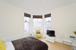 St Martins Court Covent Garden Serviced Apartments - Bed