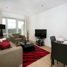 Dickens Yard Ealing Serviced 2 Bedroom - Contemporary decor