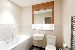 West London Luminoscity Apartments - Bathroom