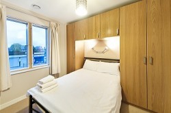 West London Luminoscity Apartments - Bedroom
