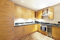 West London Luminoscity Apartments - Kitchen