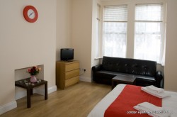 Short Let Studio in Willesden Junction - Fully Furnished