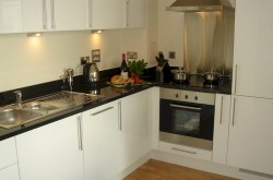 Canary Lanterns Court - Fully equipped kitchen