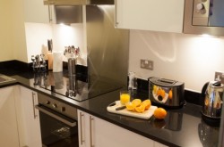 Canary Lanterns Court - Fully equipped kitchen