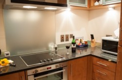 Discovery Dock East Serviced Apartment - Fully equipped kitchen