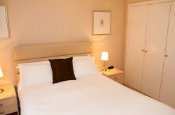 Pepys Street Serviced Apartment - Soothing bedroom