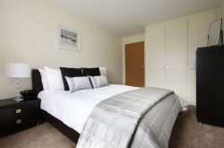 Kelvin Gate Bracknell Serviced 2 Bedroom