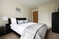 Kelvin Gate Bracknell Serviced 2 Bedroom