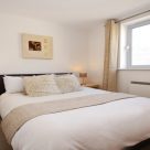 Kelvin Gate 1 Bedroom - Relaxing bedroom