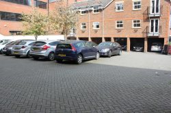 Stanshawe Court Reading Apartments Car Park
