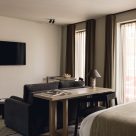 Fulham Broadway large studio with sofa bed2